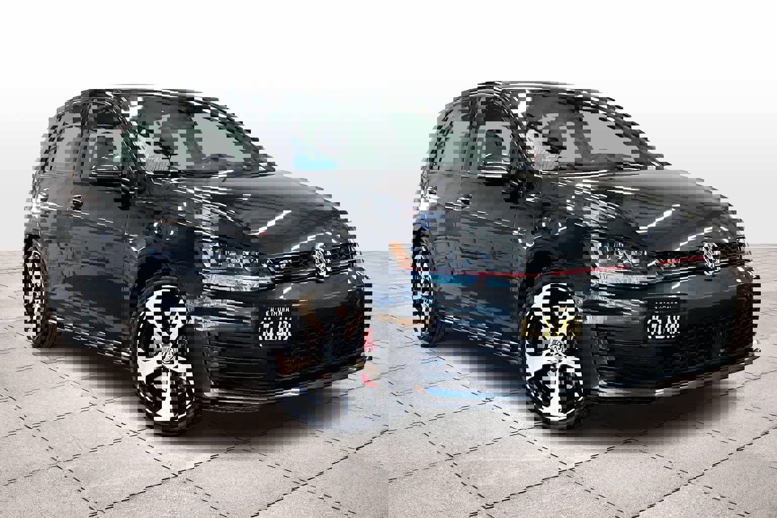 Used 2017 Volkswagen GTI Autobahn image 2