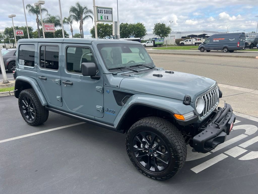 Used 2025 Jeep Wrangler Backcountry 4xe AWD/4WD image 10