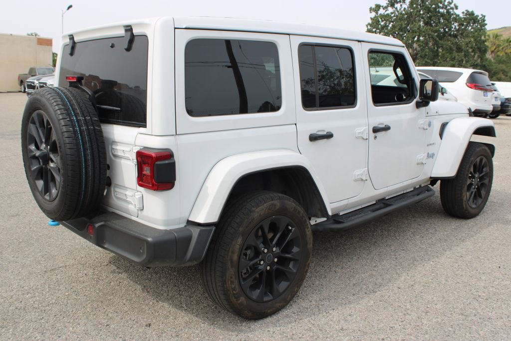 Used 2024 Jeep Wrangler Unlimited Sahara w/ Safety Group image 4