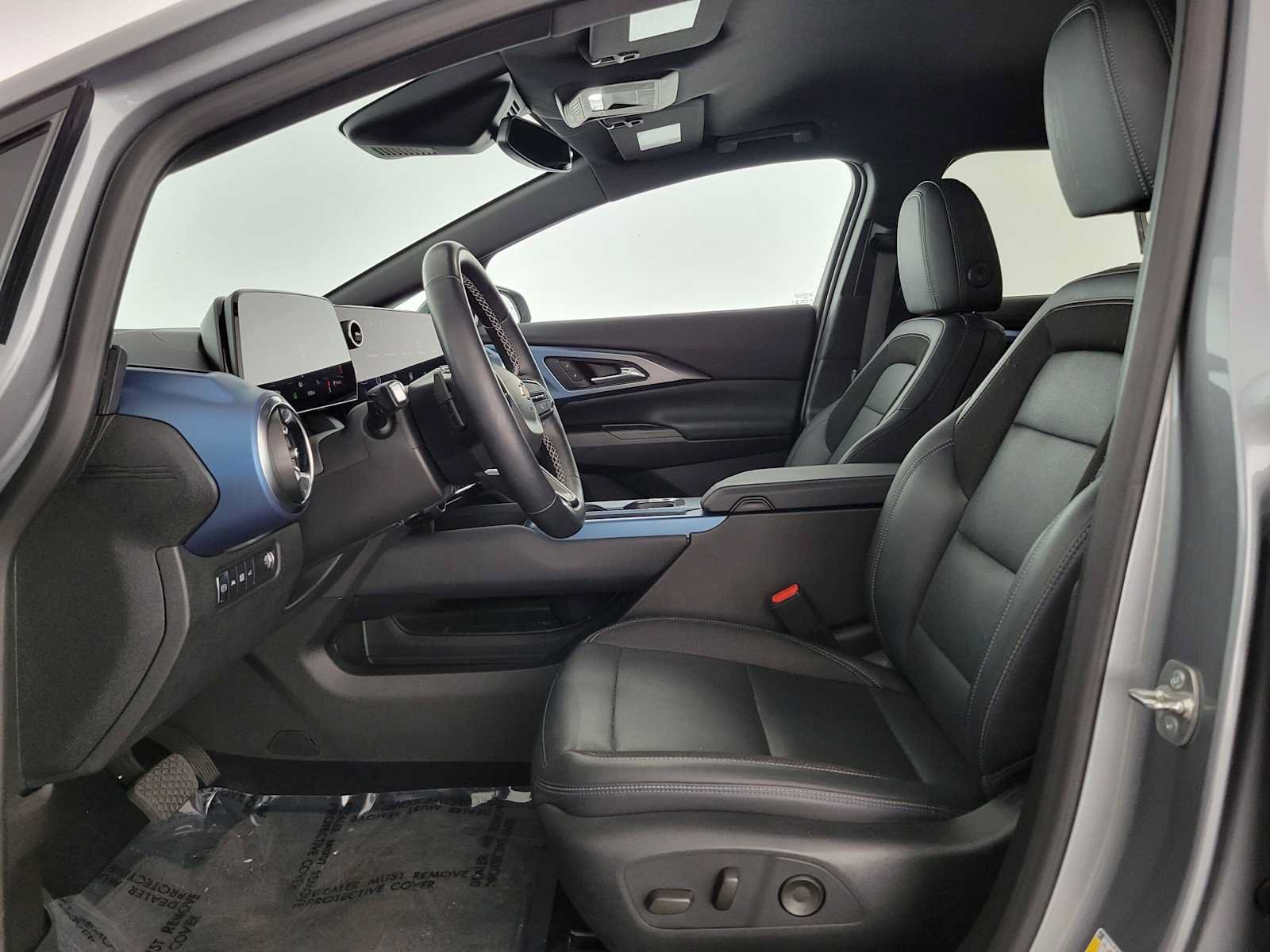 Used 2024 Chevrolet Equinox EV LT FWD image 20