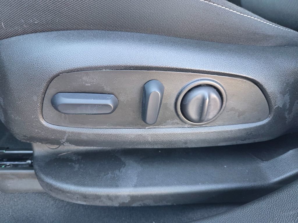 Used 2023 Chevrolet Blazer LT w/ Convenience Package image 21