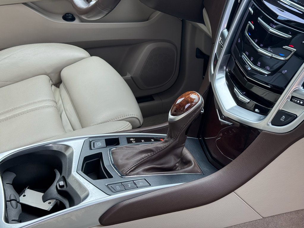 Used 2015 Cadillac SRX Luxury w/ Driver Awareness Package FWD image 14
