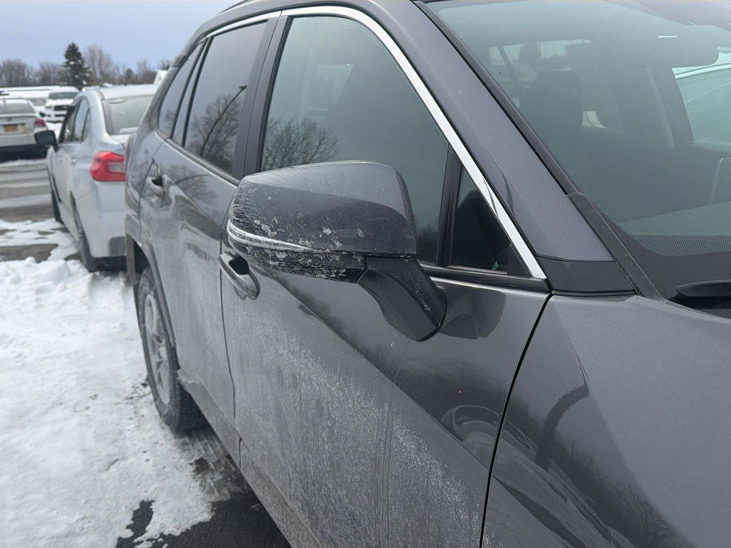 Used 2024 Toyota RAV4 XLE w/ Convenience Package image 5