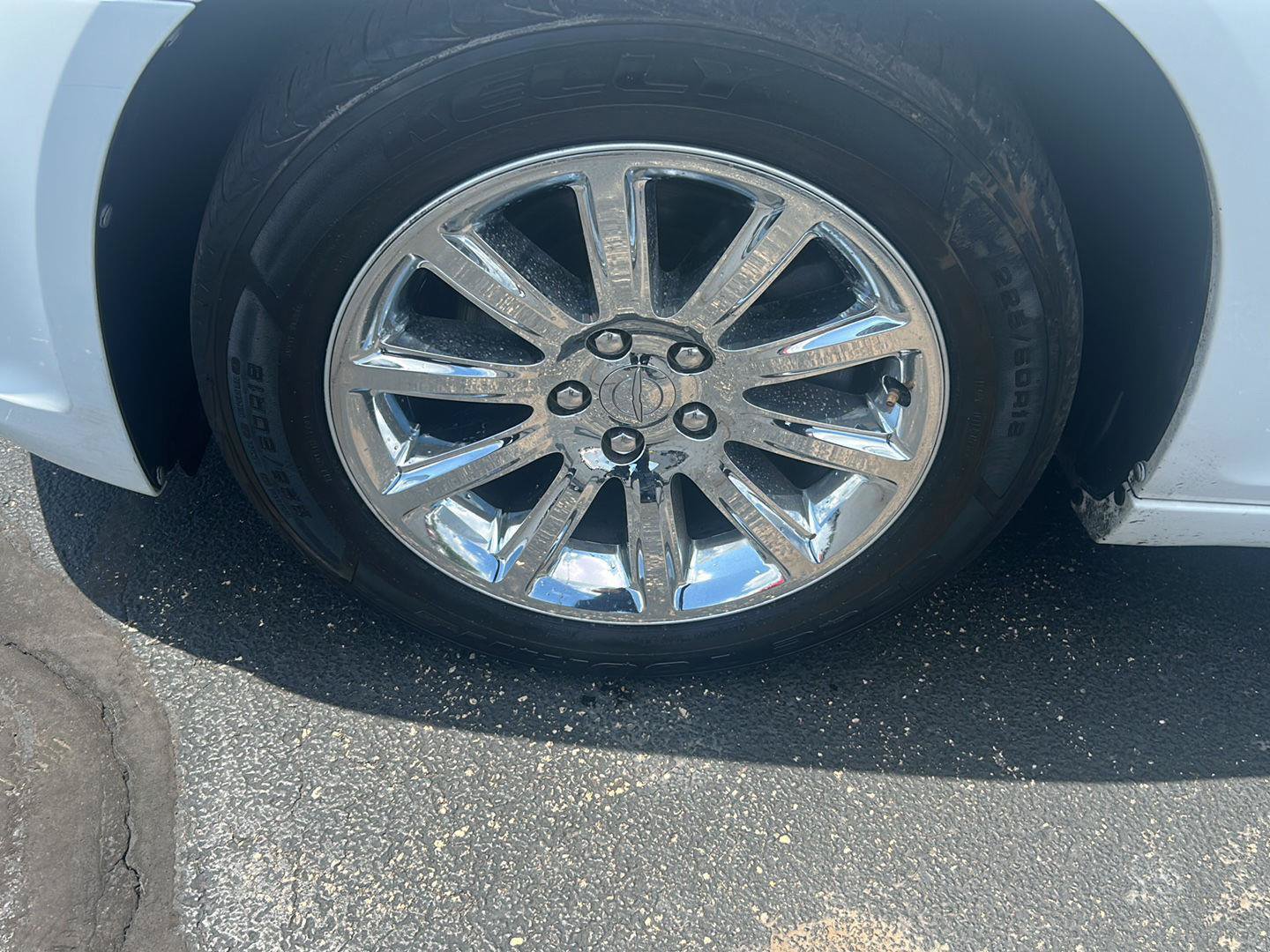 Used 2014 Chrysler 300 C RWD image 26
