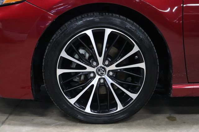 Used 2018 Toyota Camry SE FWD image 36