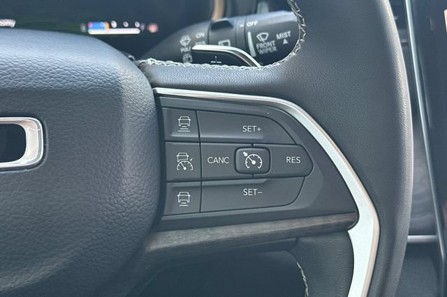 Used 2024 Jeep Grand Cherokee Limited 4xe AWD/4WD image 30