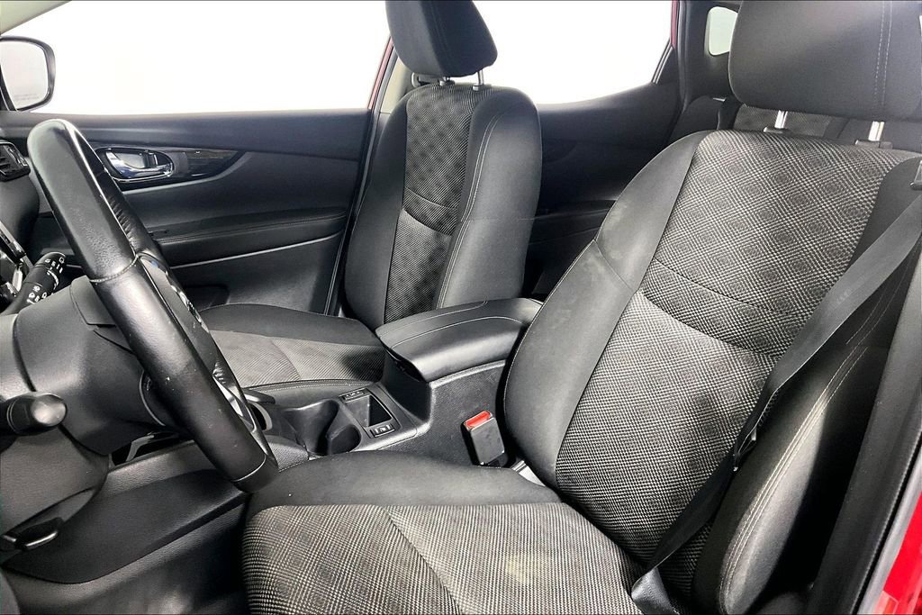 Used 2019 Nissan Rogue Sport SV w/ Technology Package FWD image 24