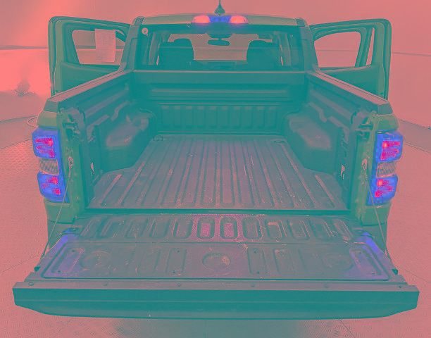 Certified 2025 Ford Maverick XLT w/ Equipment Group 302A AWD/4WD image 7