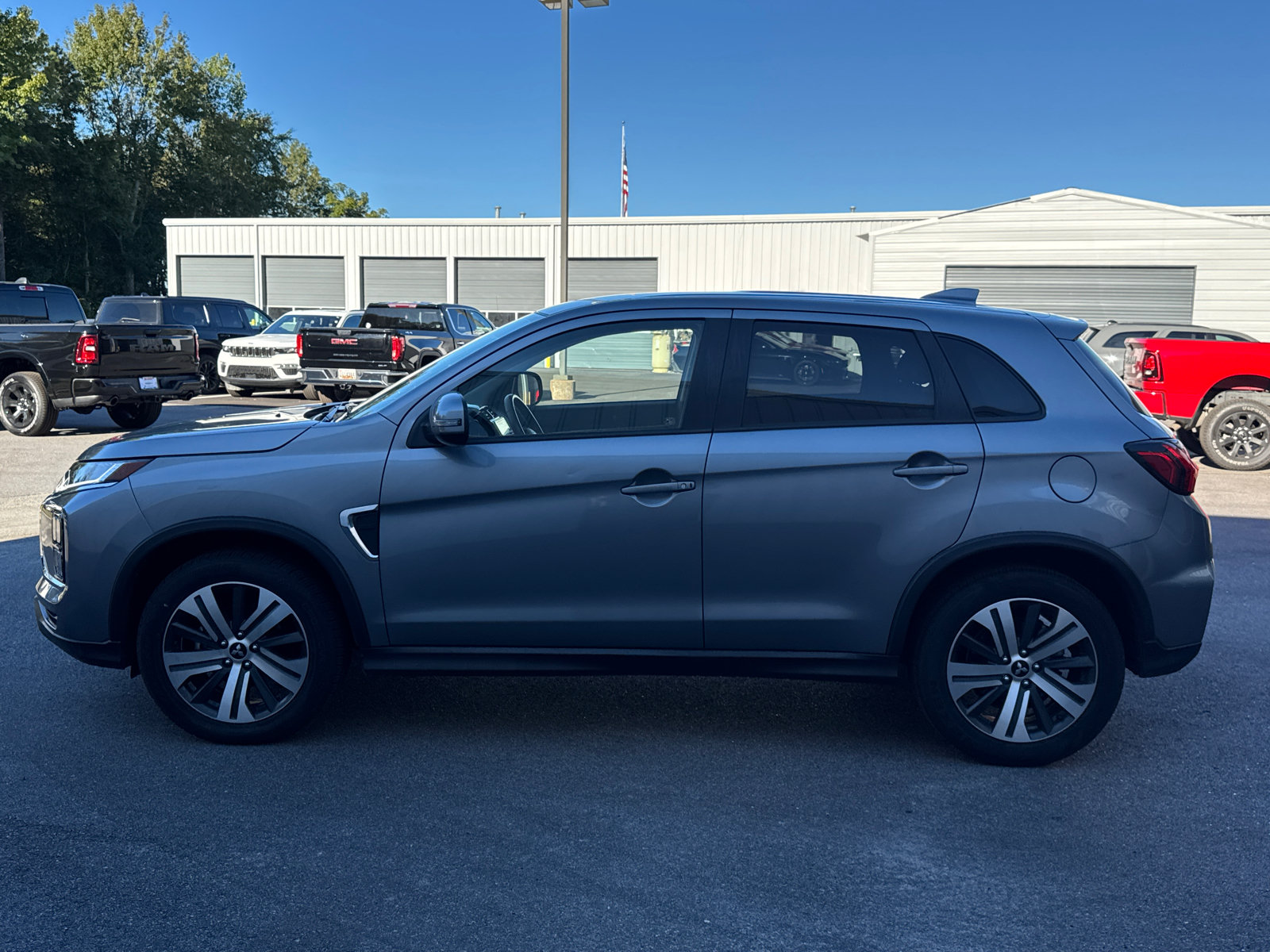 Used 2024 Mitsubishi Outlander Sport SE AWD/4WD image 8