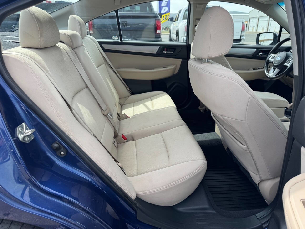 Used 2017 Subaru Legacy 2.5i Premium AWD/4WD image 5