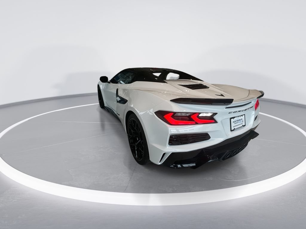 Used 2025 Chevrolet Corvette ZR1 w/ Stealth Interior Trim Package RWD image 6