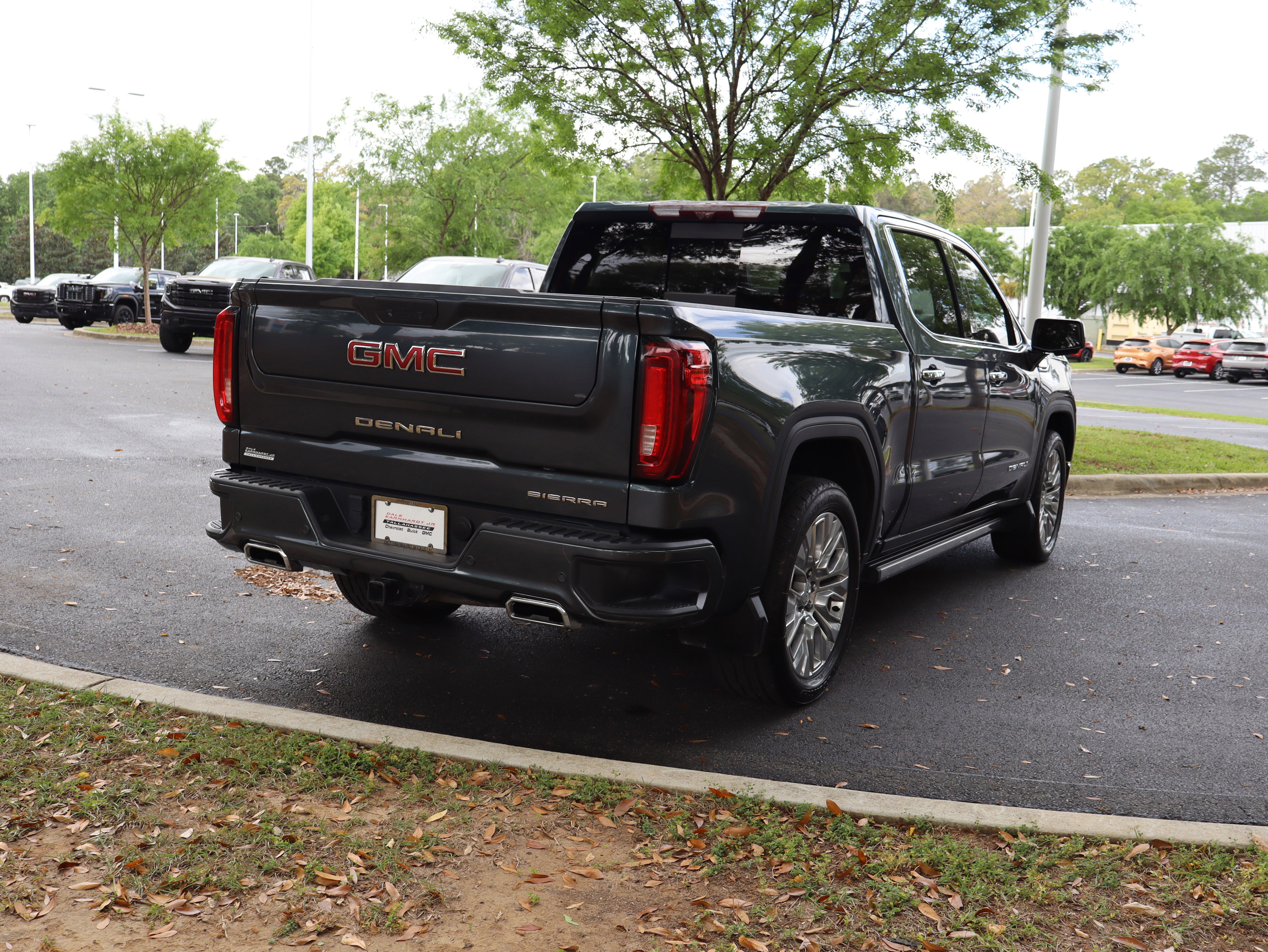 Used 2021 GMC Sierra 1500 Denali w/ Denali Ultimate Package AWD/4WD image 9