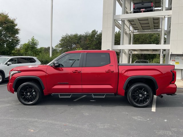 Used 2025 Toyota Tundra Limited AWD/4WD image 13