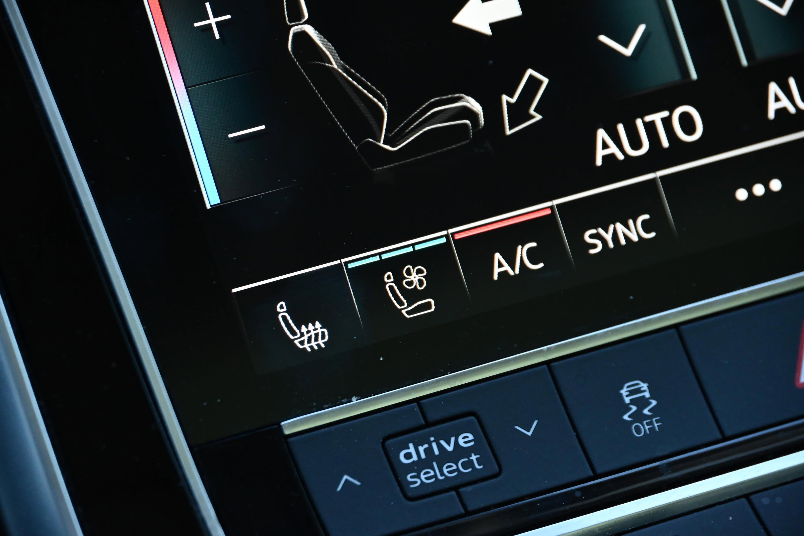 Used 2020 Audi Q7 3.0T Premium Plus w/ Premium Plus Package image 38