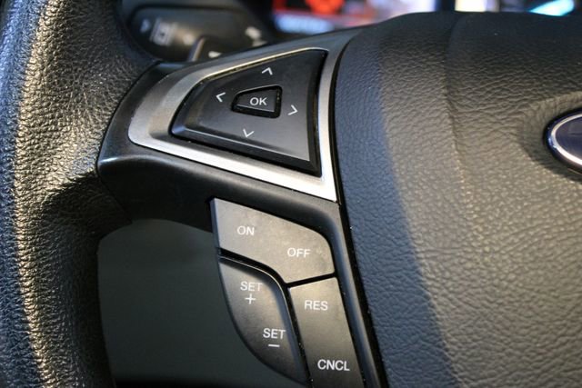 Used 2018 Ford Fusion SE FWD image 21