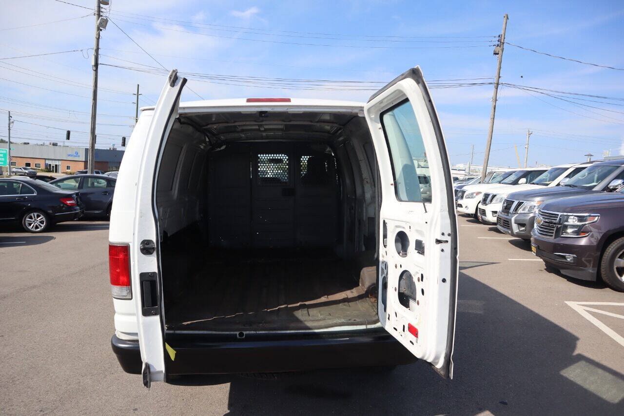Used 2011 Ford E-250 and Econoline 250 w/ PWR Group RWD image 32
