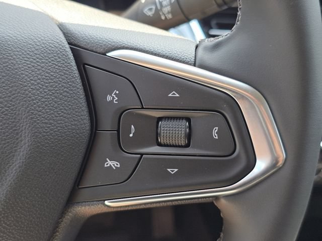 New 2026 Chevrolet Trax LT w/ LT Convenience Package FWD image 30