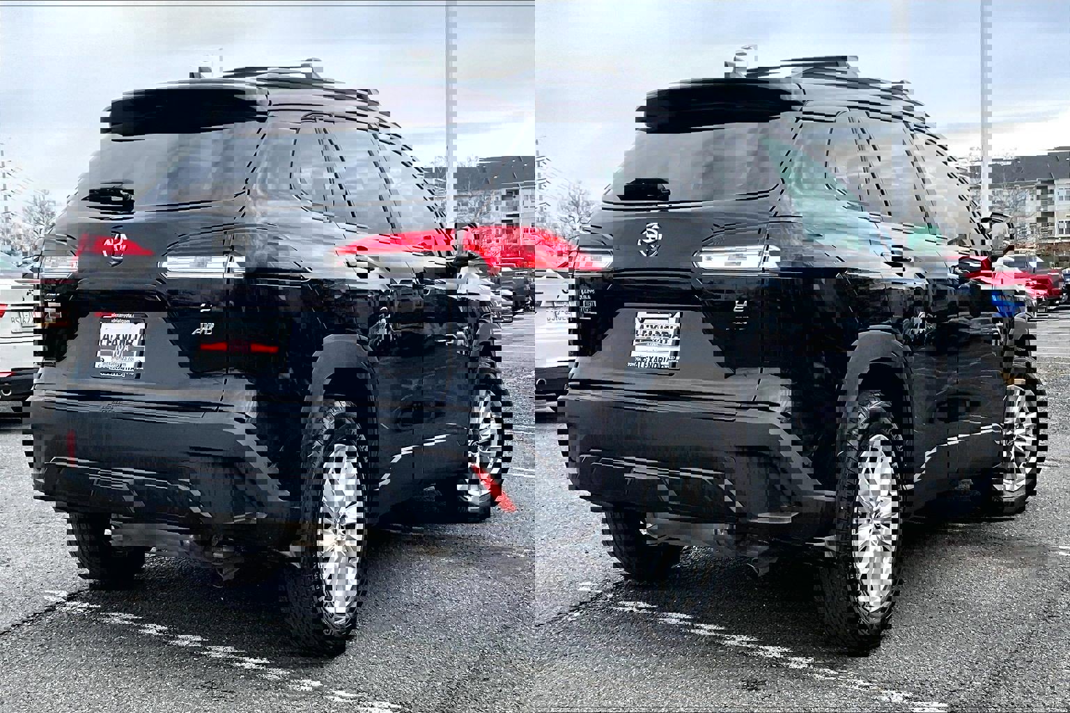 Used 2022 Toyota Corolla Cross LE w/ Moonroof Package image 12