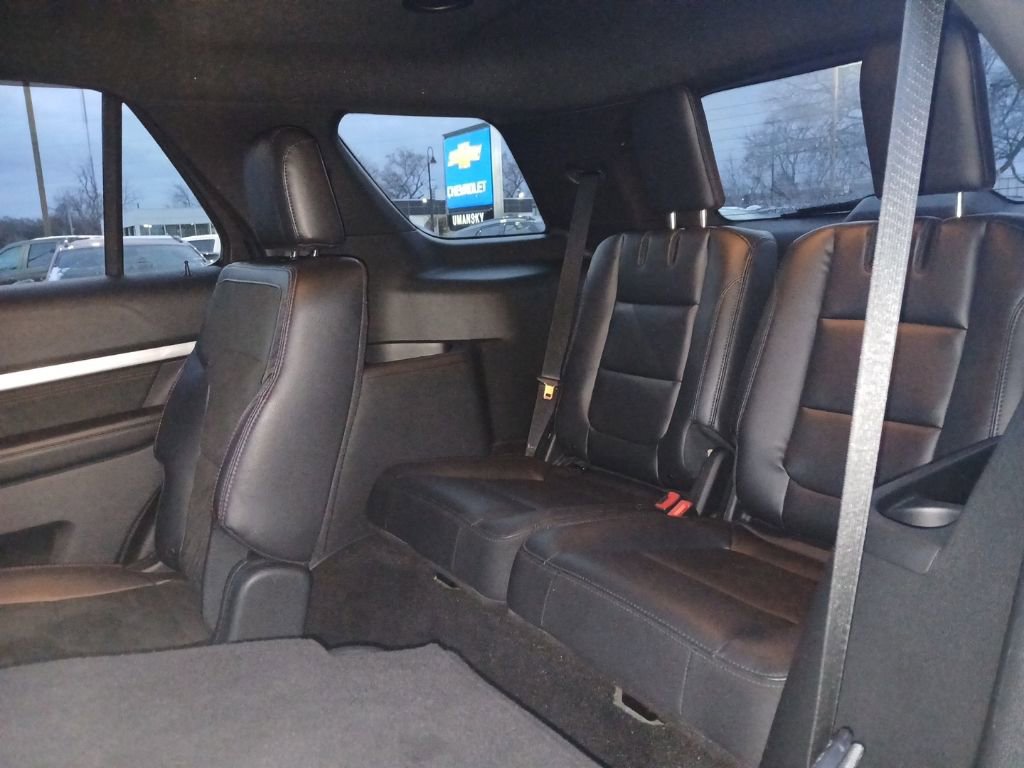 Used 2019 Ford Explorer XLT w/ XLT Sport Appearance Package image 27