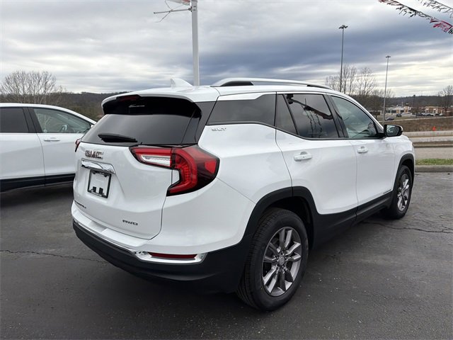 Used 2023 GMC Terrain SLT image 4