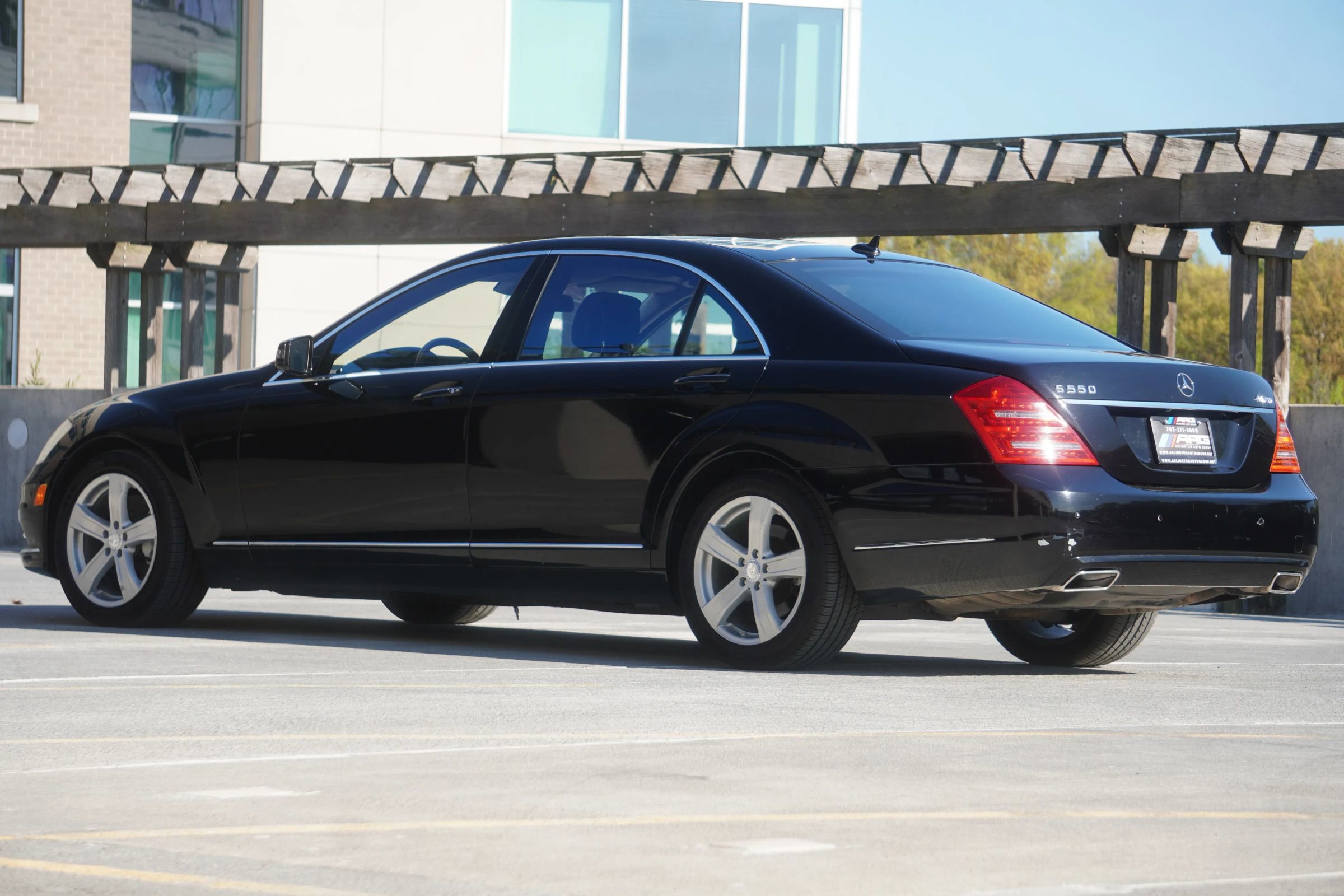 Used 2010 Mercedes-Benz S 550 4MATIC image 18