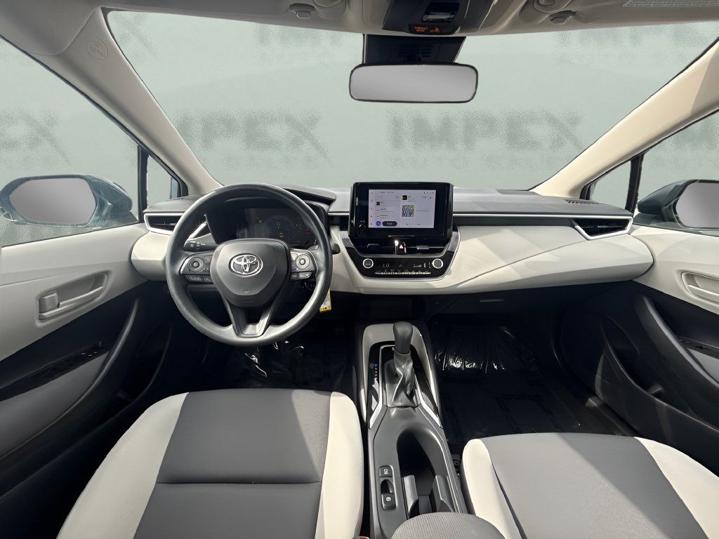 Used 2026 Toyota Corolla LE FWD image 11