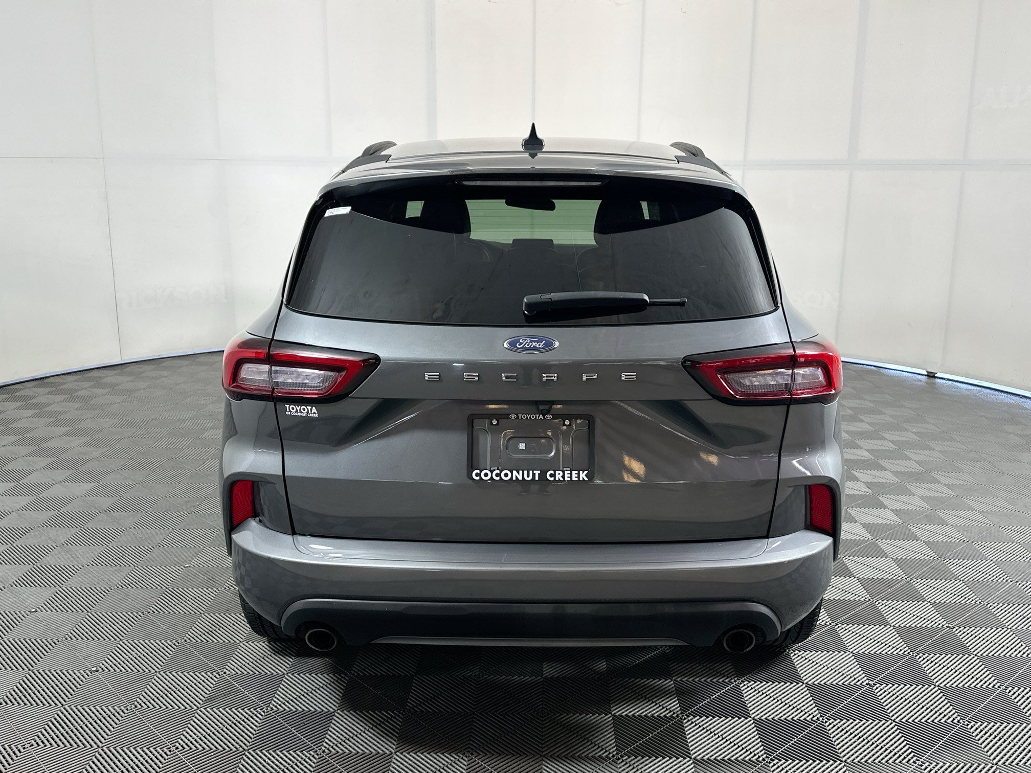 Used 2024 Ford Escape ST-Line FWD image 4
