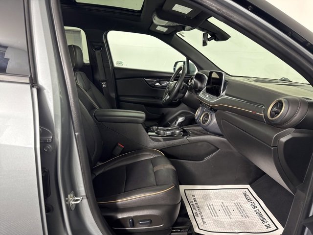 Used 2023 Chevrolet Blazer Premier w/ Enhanced Convenience Package image 12
