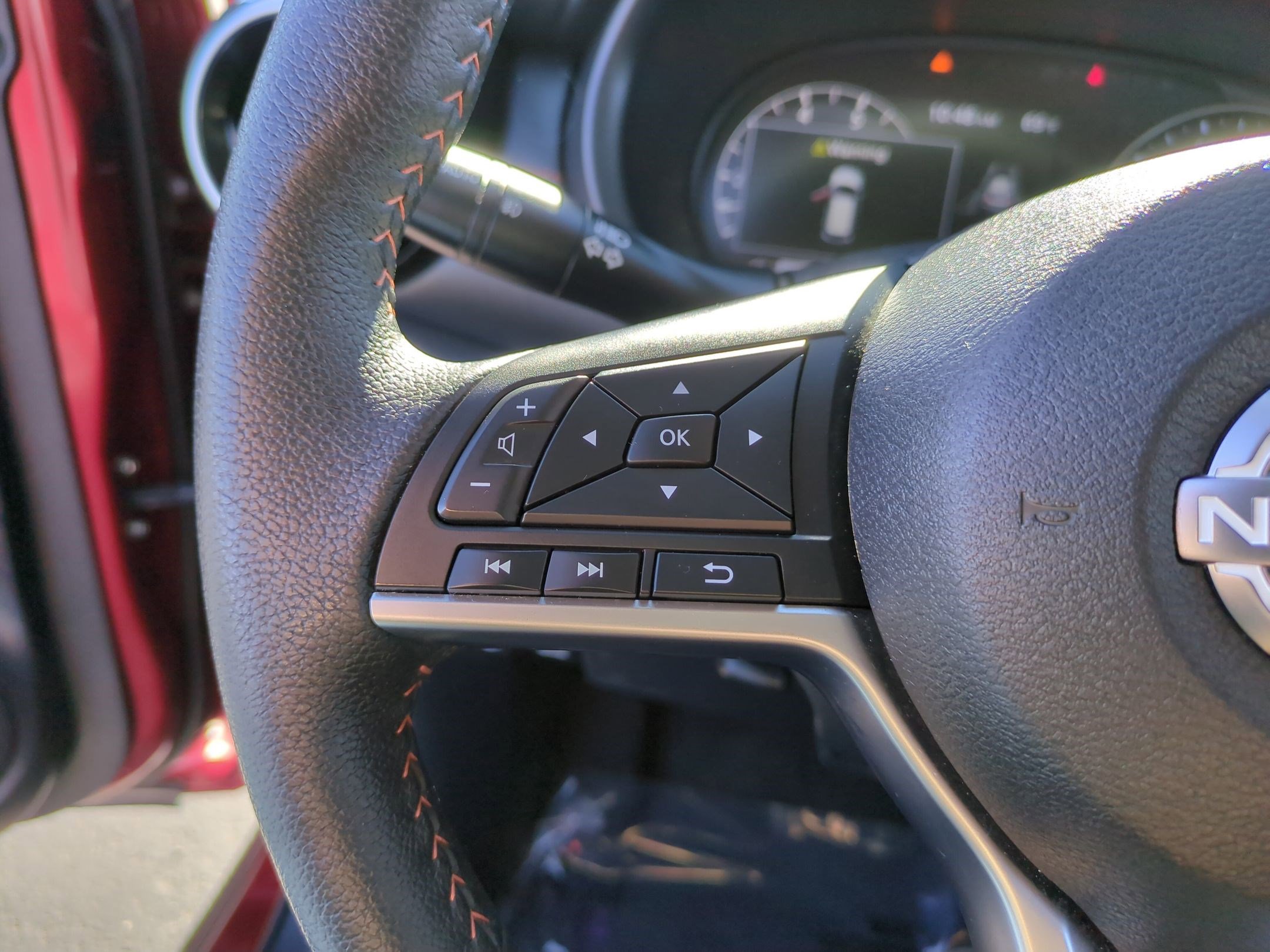 Used 2024 Nissan Kicks SR w/ Interior Electronics Package image 17