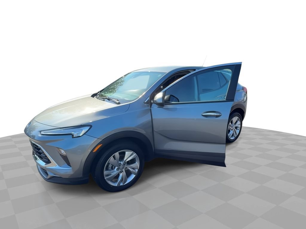 Certified 2026 Buick Encore GX Preferred FWD image 3