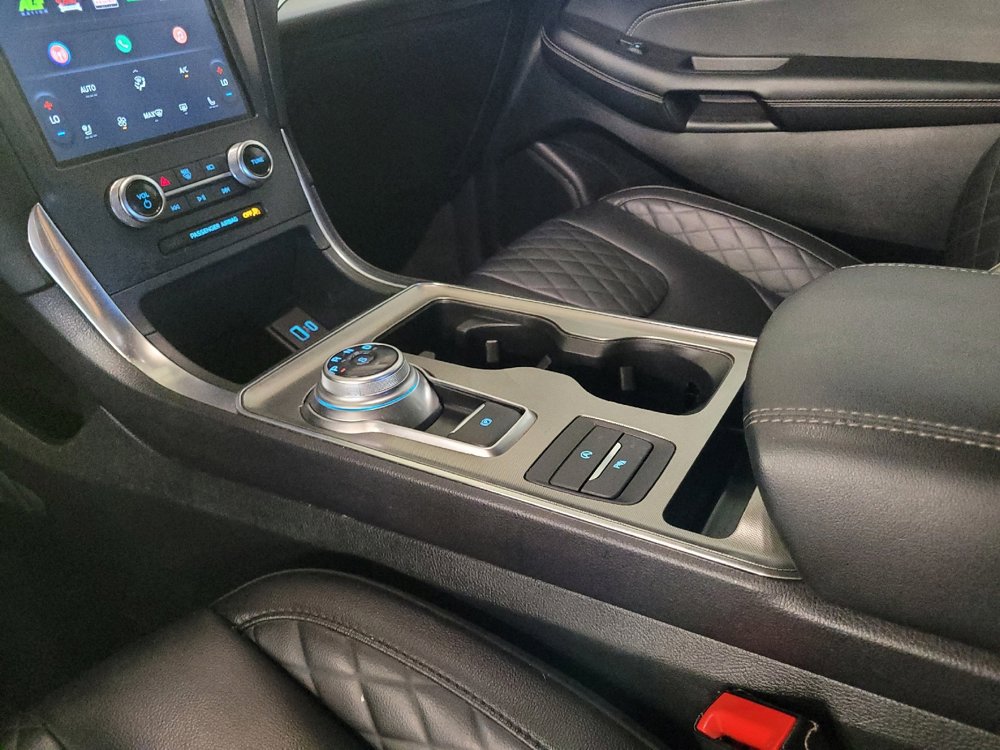 Used 2024 Ford Edge Titanium image 26