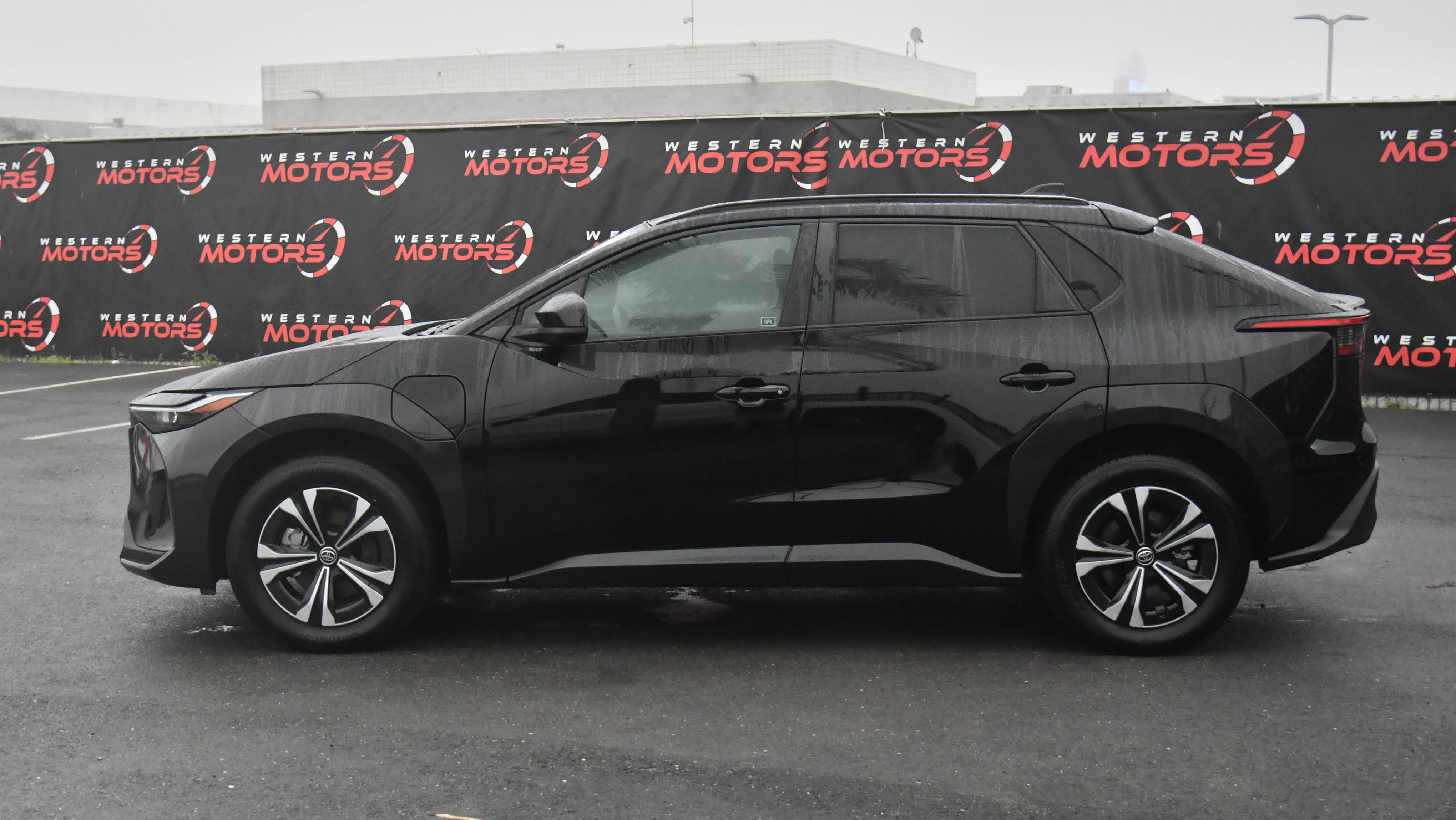 Used 2024 Toyota bZ4X AWD w/ Weather Package image 4