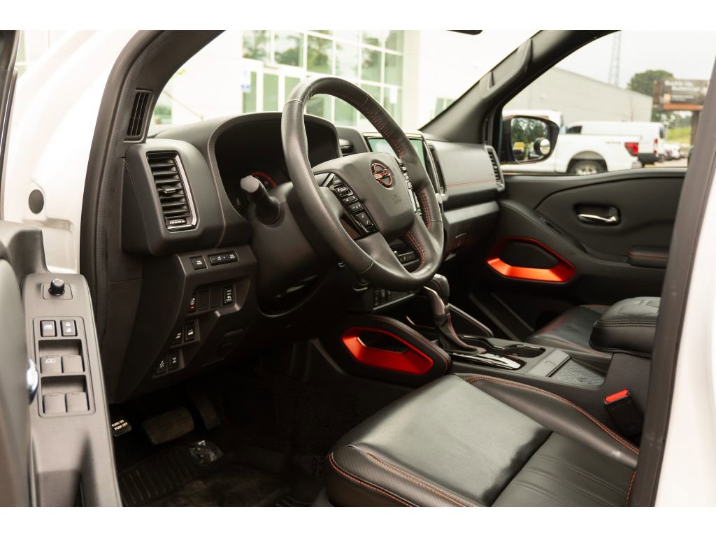 Used 2023 Nissan Frontier PRO-4X w/ Pro-4X Premium Package AWD/4WD image 11