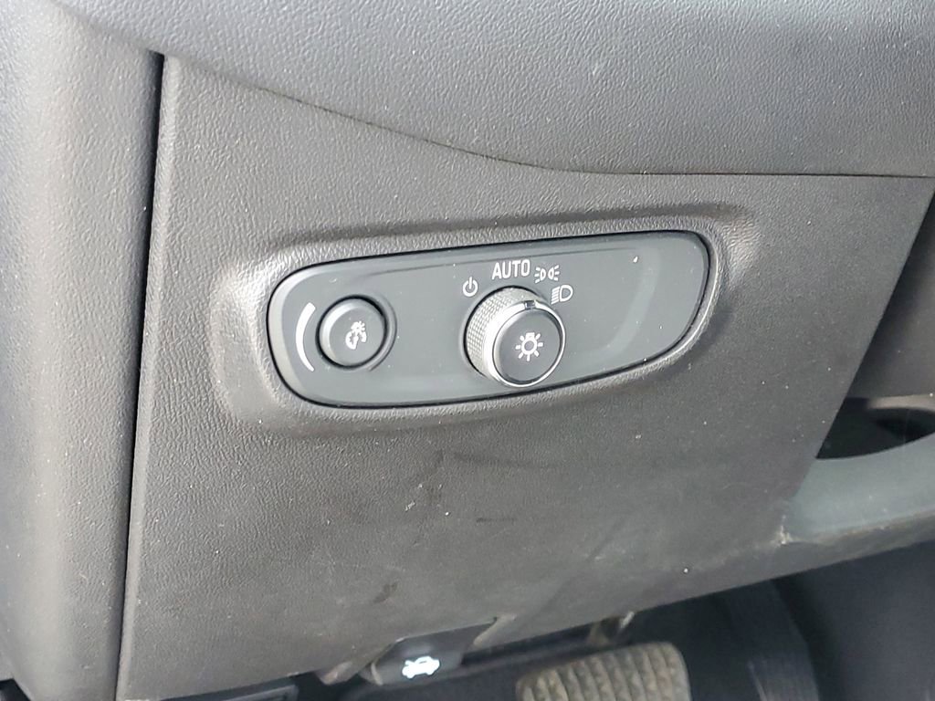 Certified 2023 Chevrolet Equinox LS AWD/4WD image 17