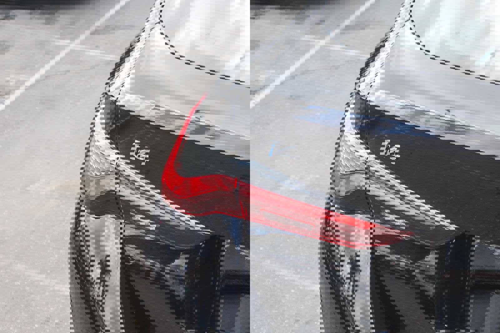 Certified 2023 BMW i4 eDrive35 image 7