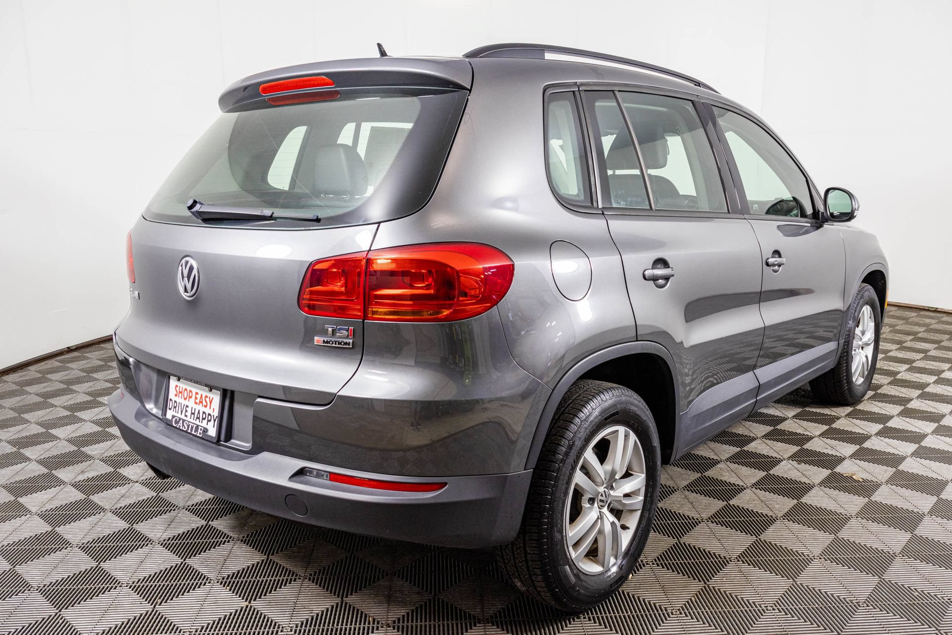 Used 2016 Volkswagen Tiguan S AWD/4WD image 14