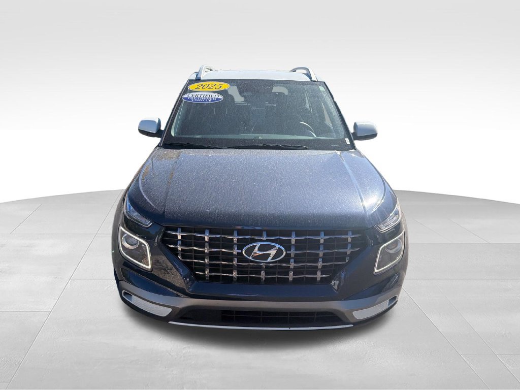 Used 2025 Hyundai Venue Limited FWD image 8