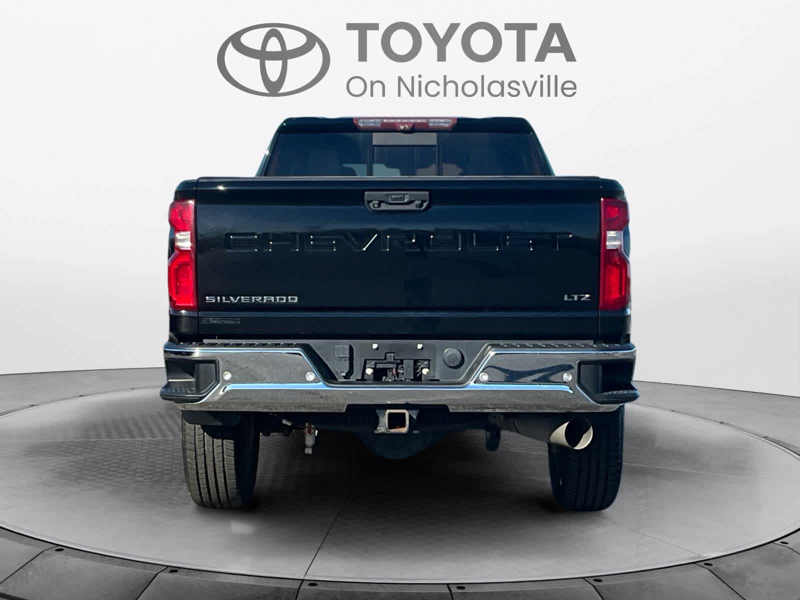 Used 2020 Chevrolet Silverado 2500 LTZ w/ LTZ Plus Package AWD/4WD image 4