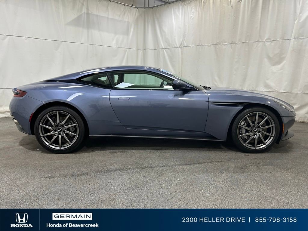 Used 2019 Aston Martin DB11 Coupe image 9
