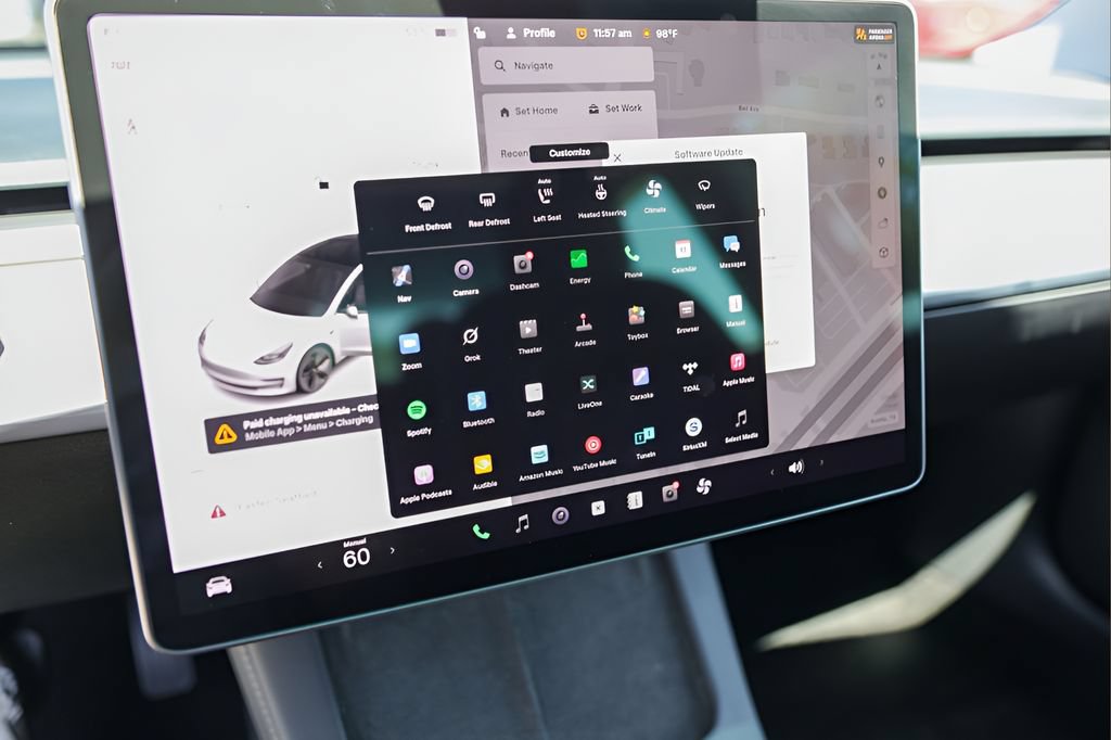 Used 2023 Tesla Model 3 Standard Range RWD image 16