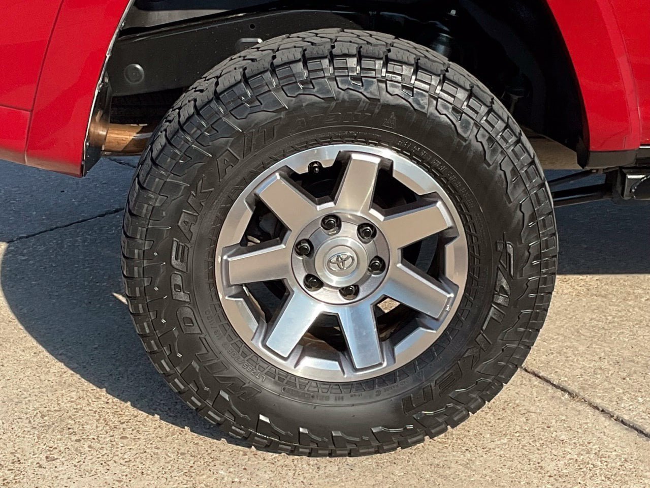 Used 2016 Toyota 4Runner Trail Premium AWD/4WD image 7