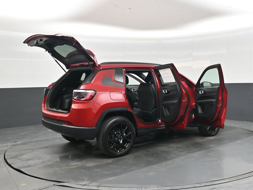 New 2026 Jeep Compass Latitude AWD/4WD image 46