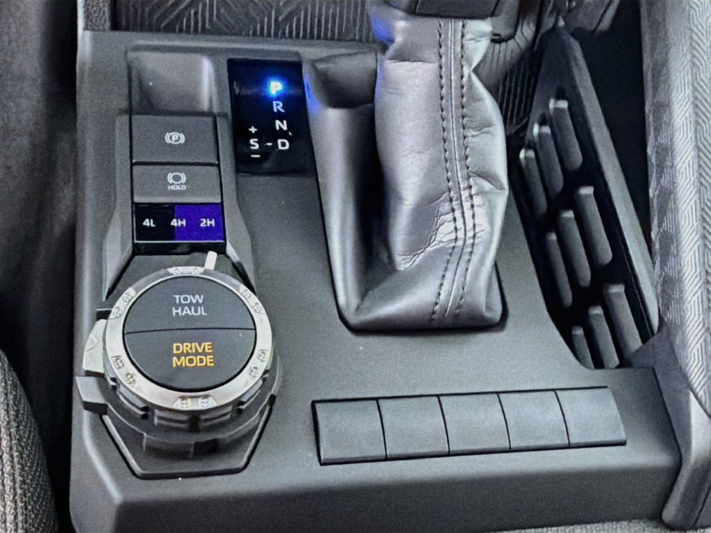 New 2026 Toyota 4Runner SR5 AWD/4WD image 21