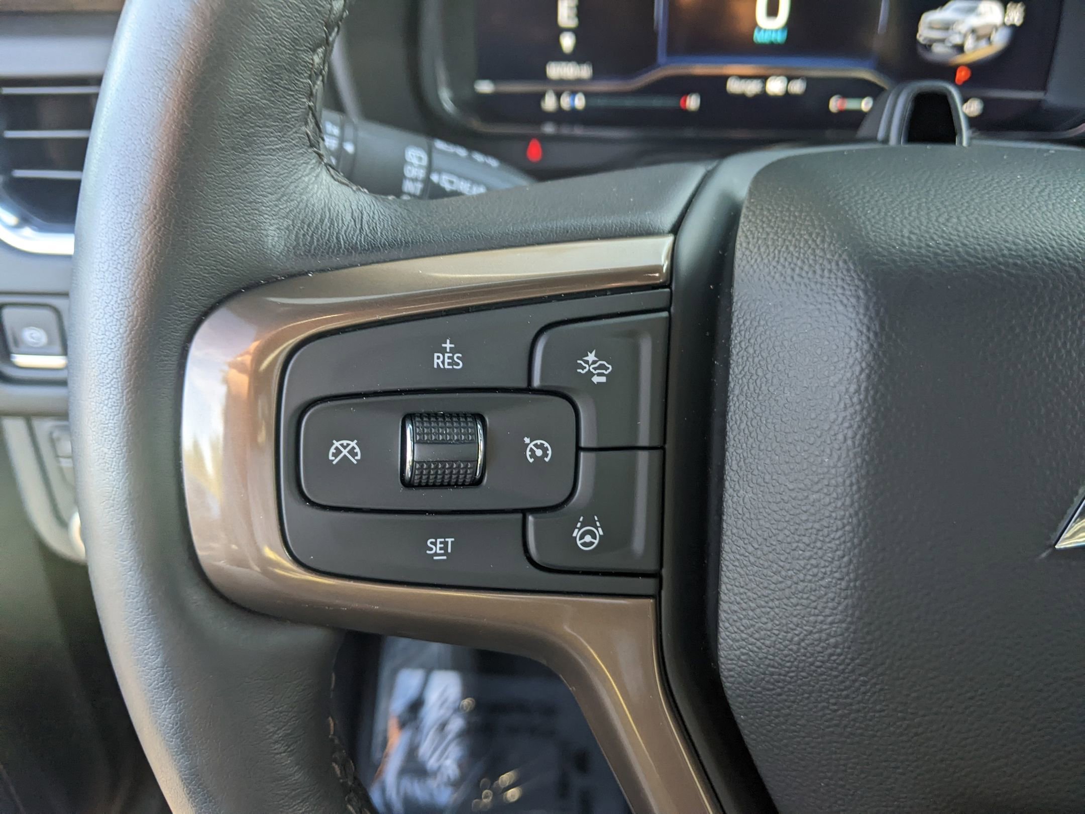 Certified 2024 Chevrolet Tahoe High Country w/ Advanced Technology Package image 21
