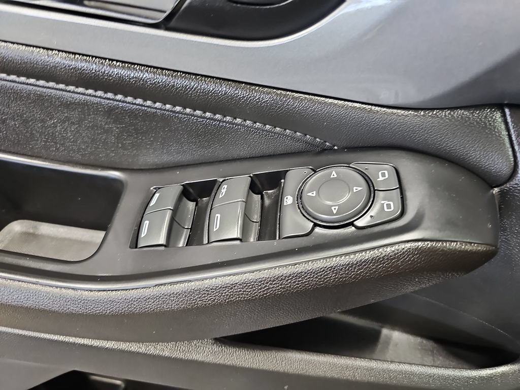 Used 2023 Chevrolet Traverse LT w/ LPO, Floor Liner Package AWD/4WD image 29