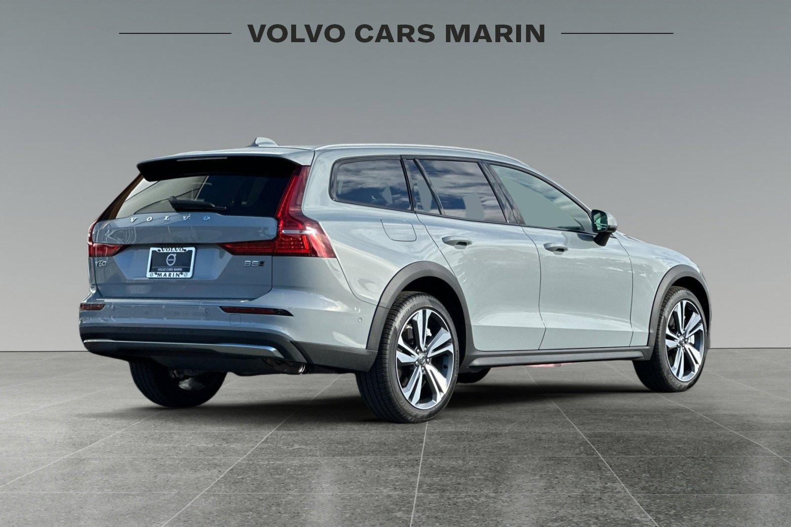 New 2026 Volvo V60 B5 Cross Country Plus w/ Climate Package image 2