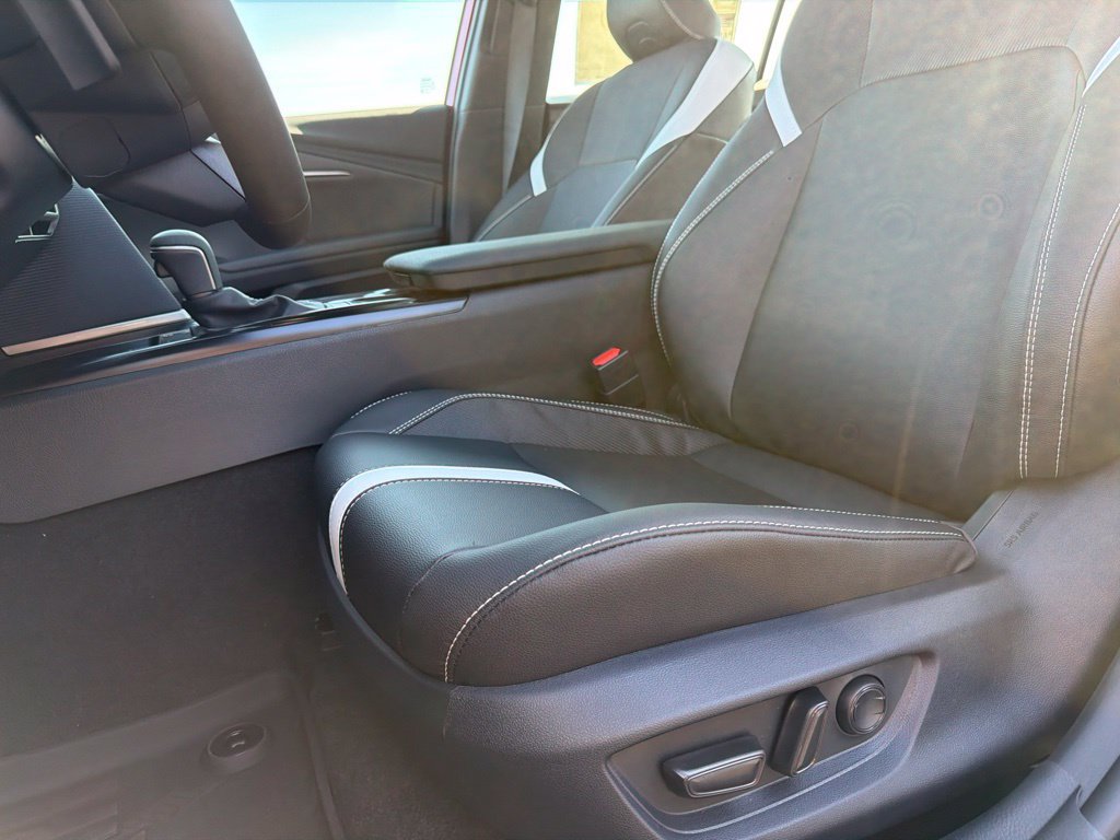 New 2026 Toyota Camry Hybrid w/ Multimedia Upgrade Package FWD image 7