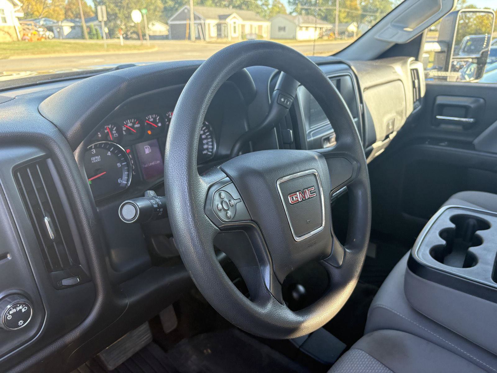 Used 2018 GMC Sierra 1500 4x4 Double Cab w/ Sierra Convenience Package image 8