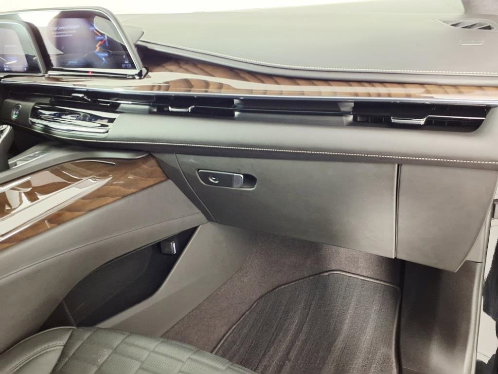 Certified 2024 Cadillac Escalade Sport Platinum w/ LPO, ONYX Package image 24