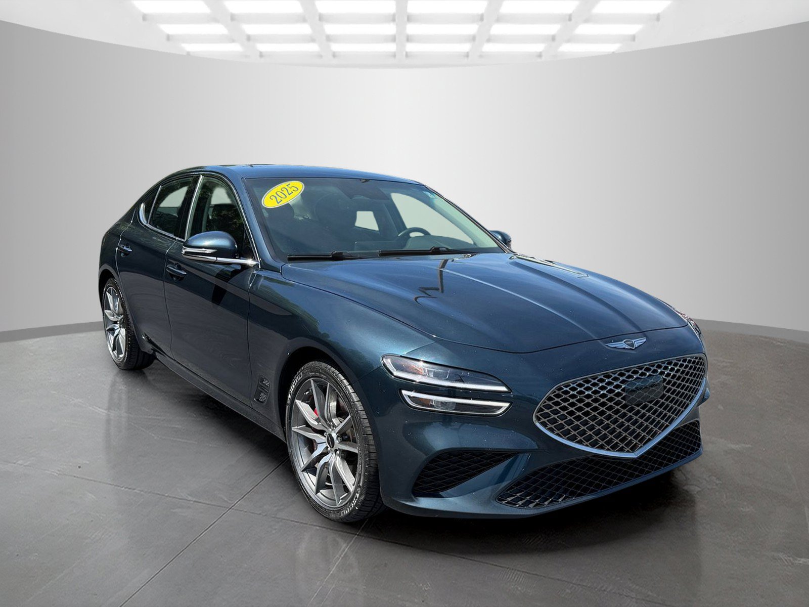 Used 2025 Genesis G70 2.5T RWD image 5